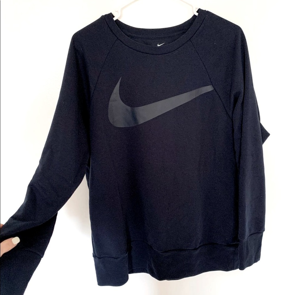 navy blue nike sweatshirt !!